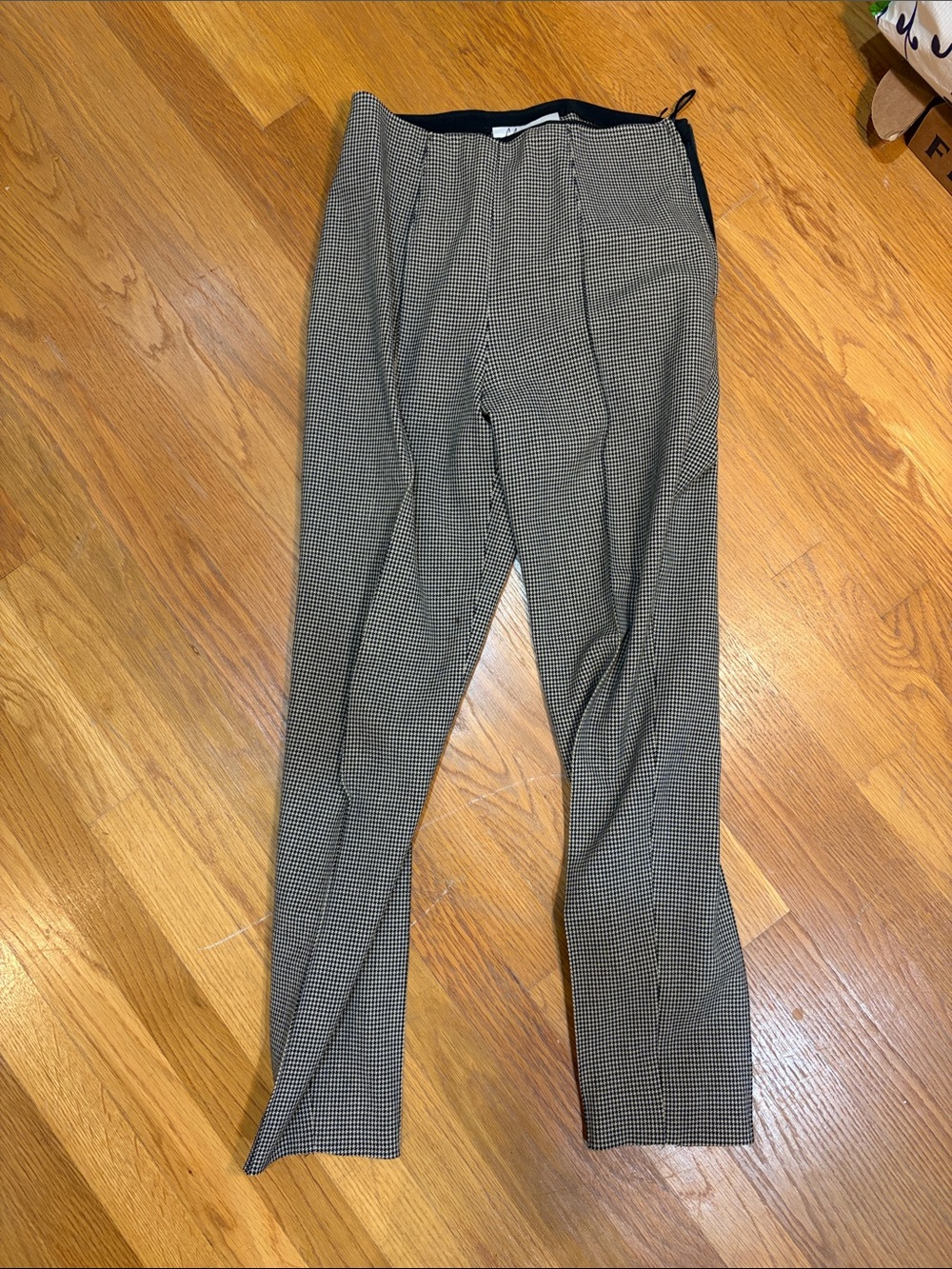 Tailored women’s Houndstooth pleated Dress Pants in Black and White